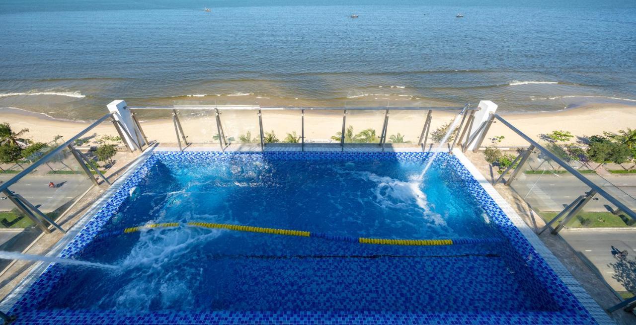 Avenis Hotel Da Nang Bagian luar foto