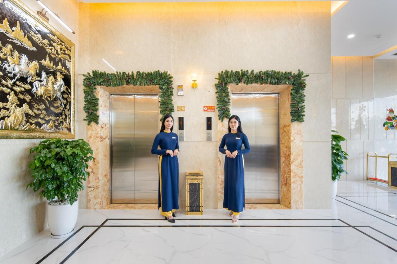 Avenis Hotel Da Nang Bagian luar foto